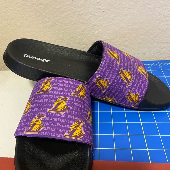 Custom - Picture 7 of 15